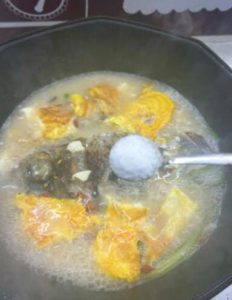 Crucian carp tofu soup
