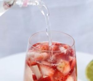 strawberry sparkling water