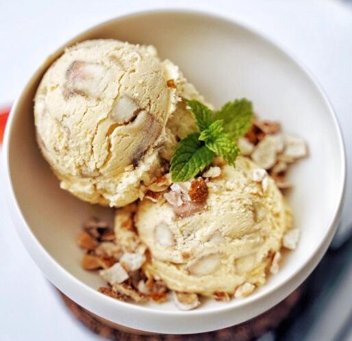 Peanut Butter Banana Ice Cream