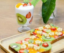 Colorful Fruit Yogurt Toast