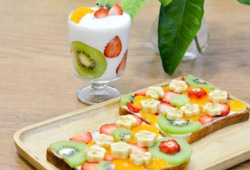 Colorful Fruit Yogurt Toast